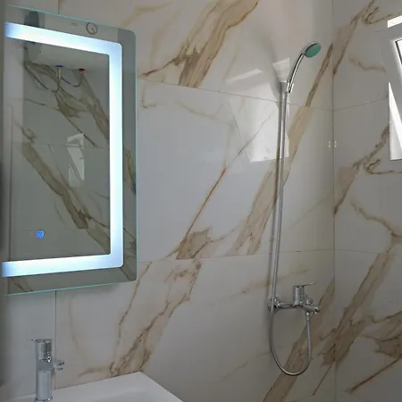 Xhovani Apartamento