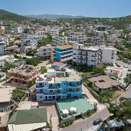 Xhovani *