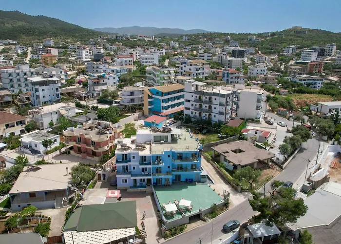 Xhovani *