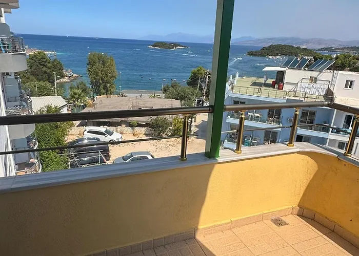 Xhovani *